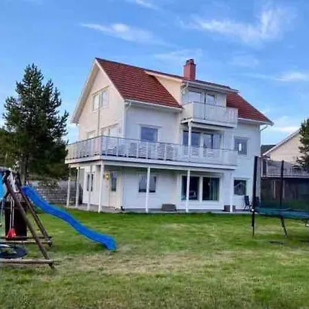 Sentralt Pa Senja Appartement